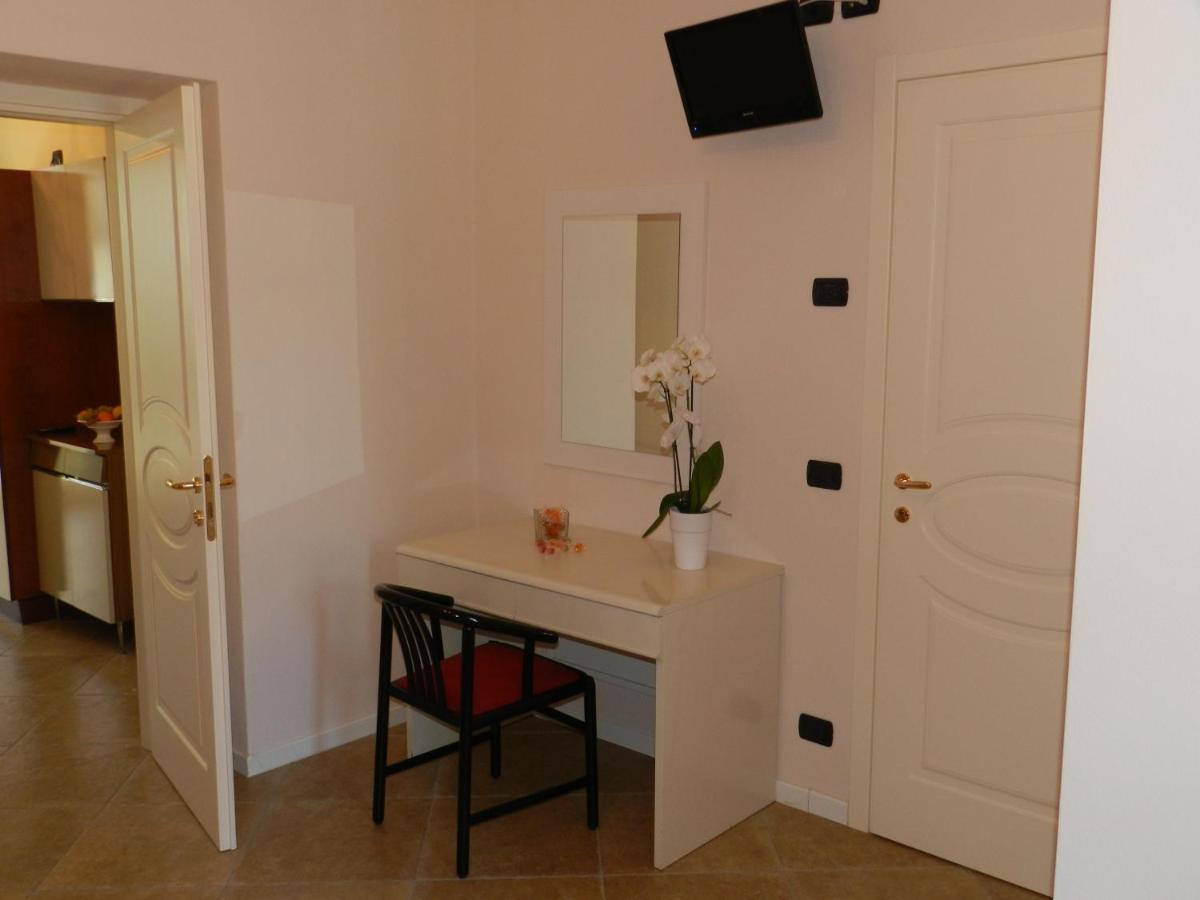 Residenza Villa Maria Roncola Bagian luar foto