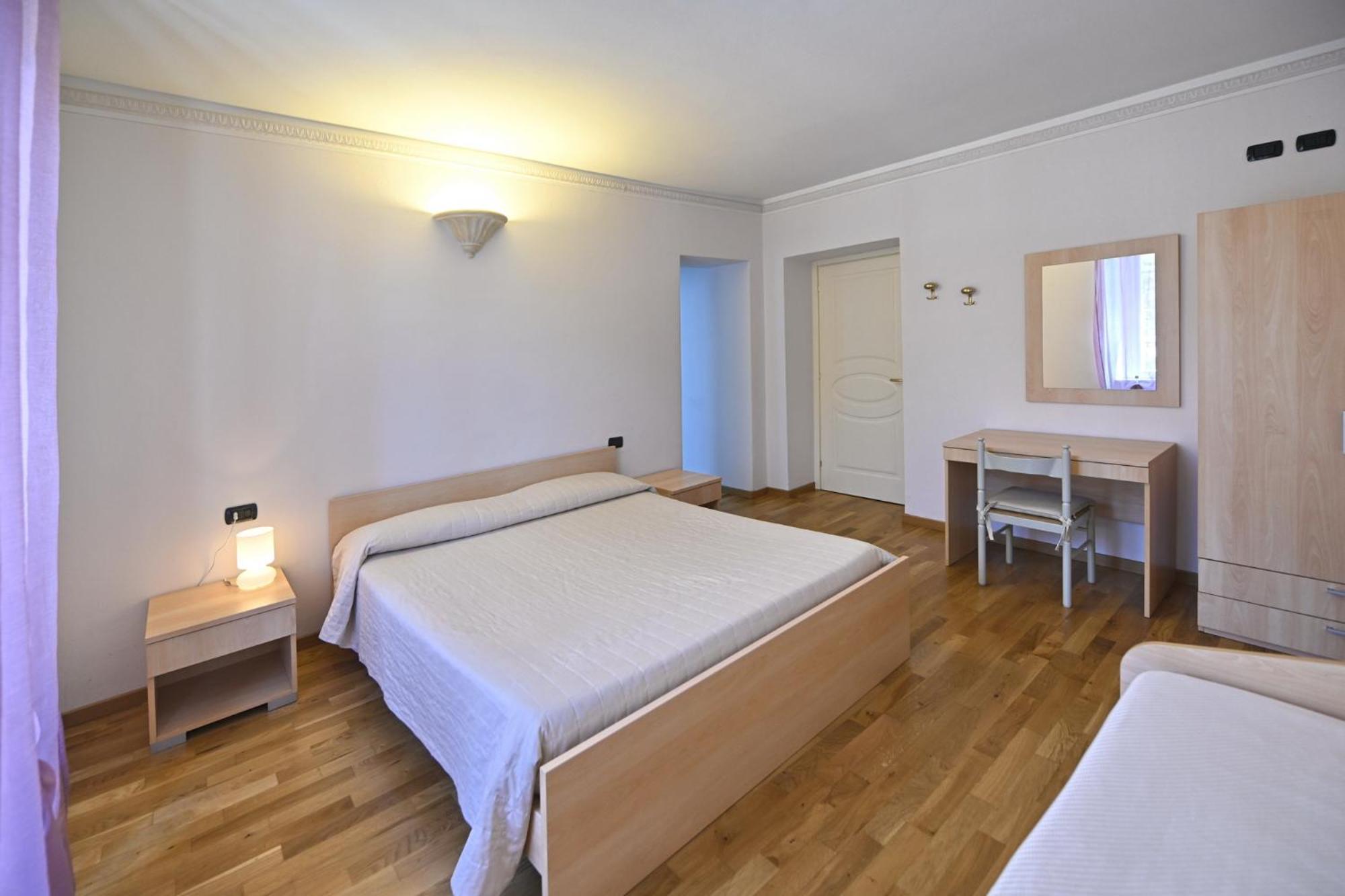 Residenza Villa Maria Roncola Bagian luar foto