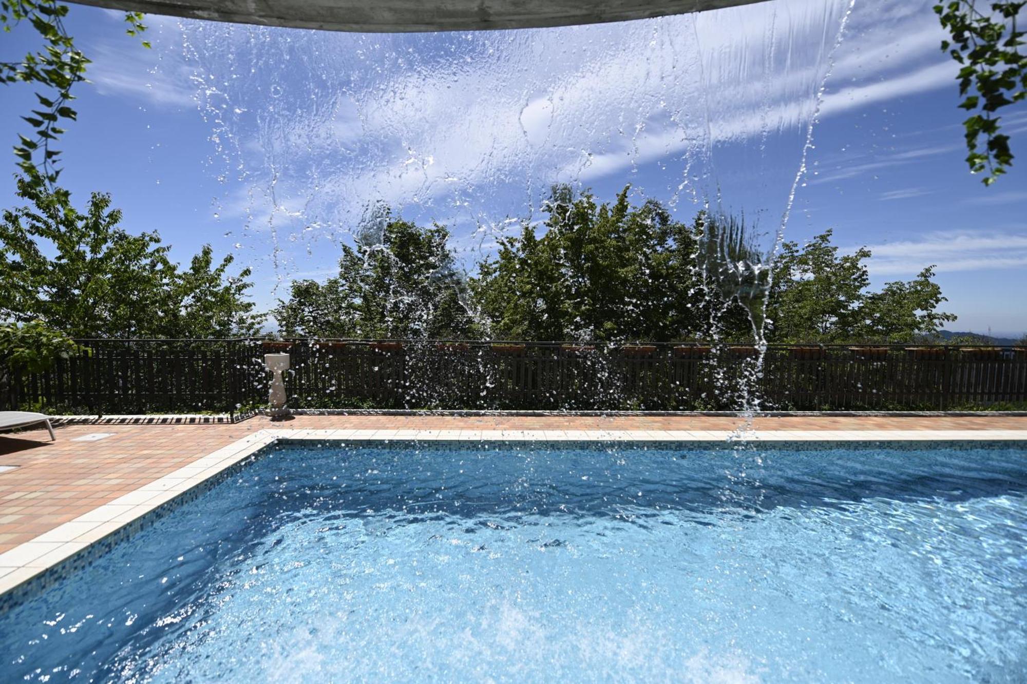 Residenza Villa Maria Roncola Bagian luar foto